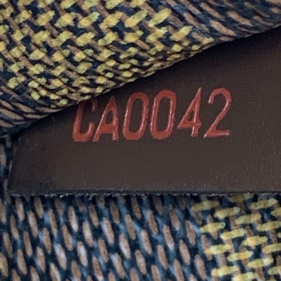 Auth Louis Vuitton Geronimos Bum/Crossbody Bag - Picture 15 of 16